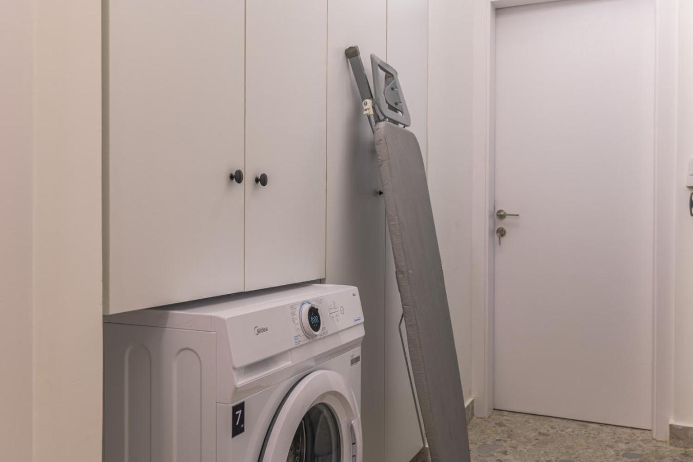 Sama Studios In Mar Mikhael Al Mudawwar Εξωτερικό φωτογραφία